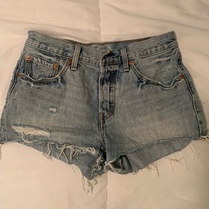 Levi’s wedgie Jean shorts